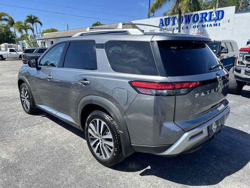 Used 2022 Nissan Pathfinder Platinum w/ Cargo Package image 6