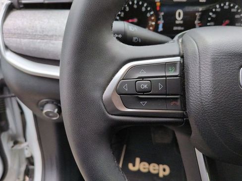 Used 2024 Jeep Compass Latitude AWD/4WD image 15