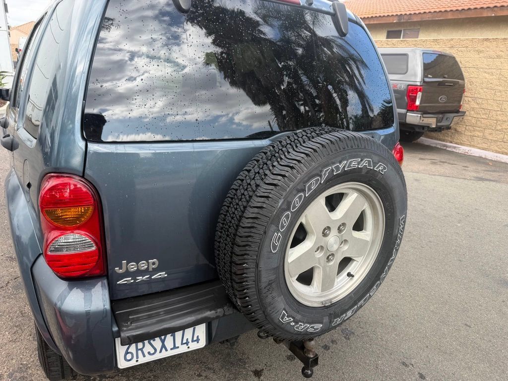 Used 2002 Jeep Liberty Limited AWD/4WD image 11