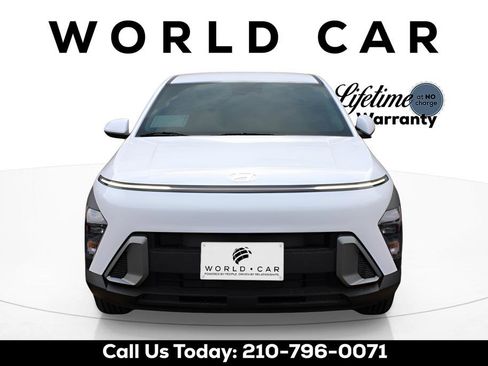 New 2026 Hyundai Kona SE FWD image 2