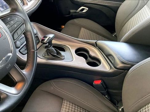 Used 2023 Dodge Challenger SXT RWD image 13