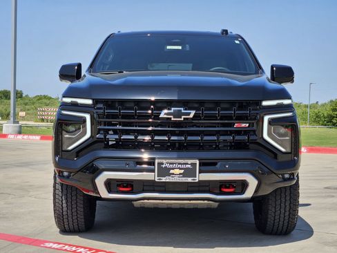 New 2026 Chevrolet Suburban Z71 w/ Comfort Package AWD/4WD image 6