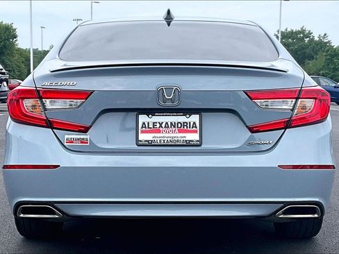 Used 2022 Honda Accord Sport image 4