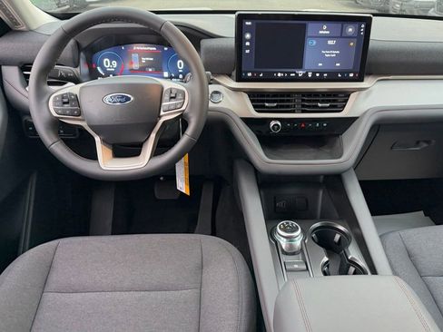 New 2026 Ford Explorer Active RWD image 26