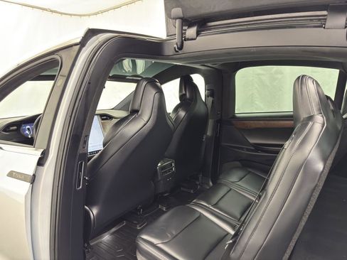 Used 2020 Tesla Model X Long Range image 26