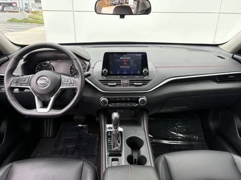 Used 2022 Nissan Altima 2.5 SR AWD/4WD image 17