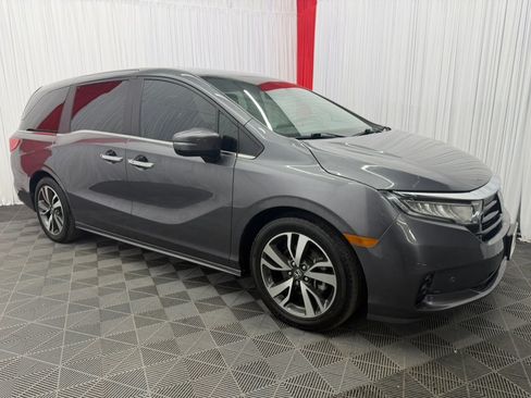 Used 2023 Honda Odyssey Touring image 3