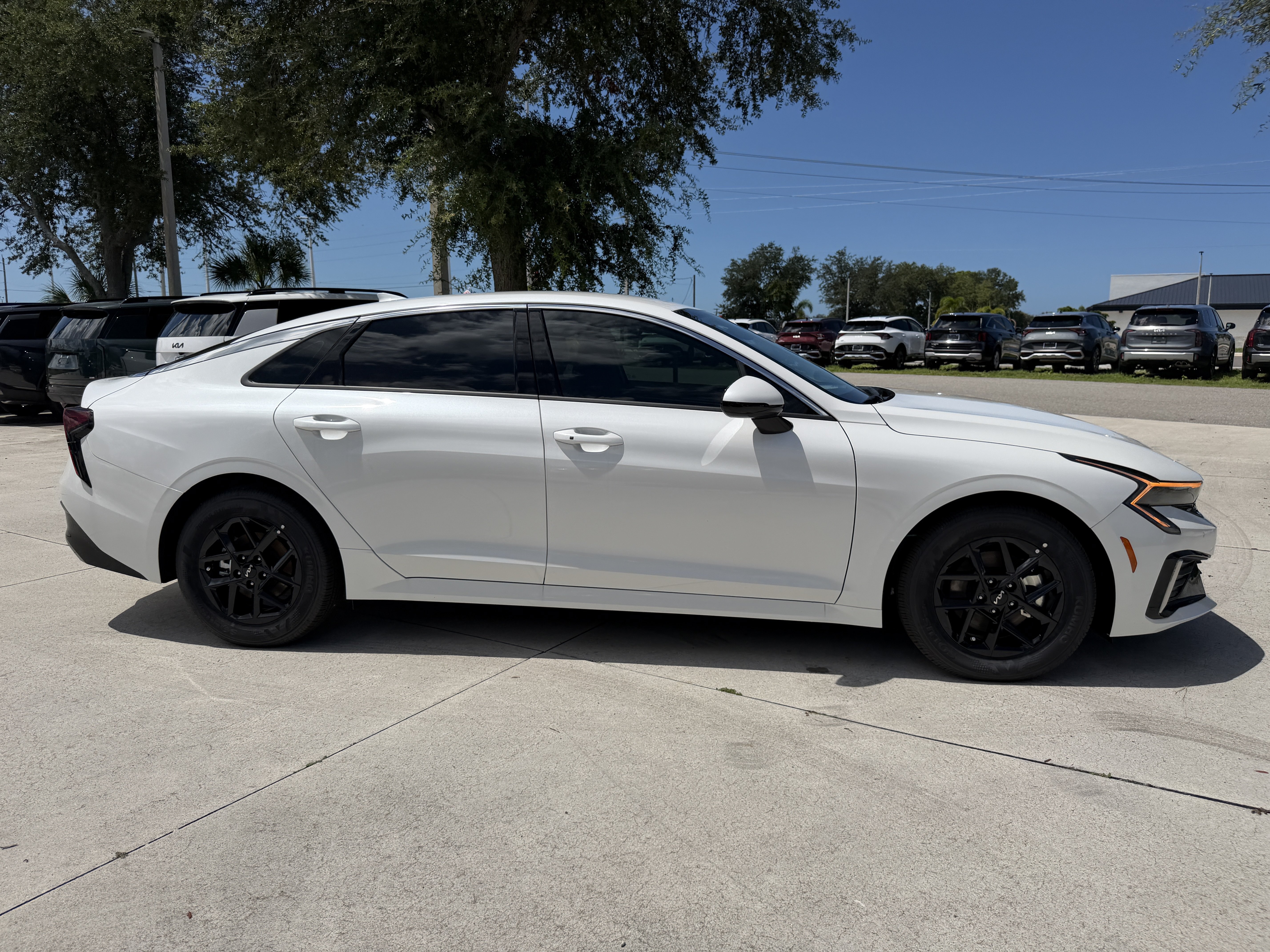 New 2026 Kia K5 LXS FWD image 2