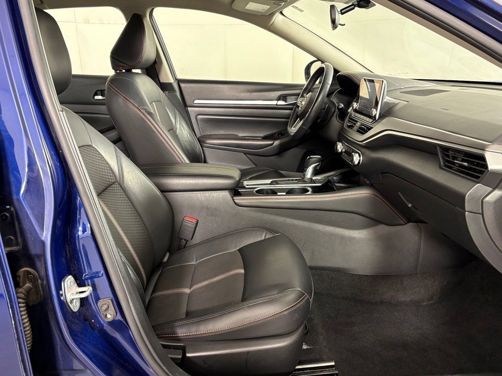 Used 2024 Nissan Altima 2.5 SR FWD image 44