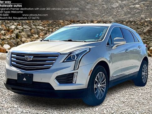 Used 2017 Cadillac XT5 Luxury w/ Driver Awareness Package image 1