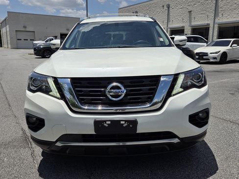 Used 2020 Nissan Pathfinder SV AWD/4WD image 2