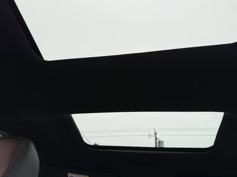 Used 2016 Ford Explorer XLT w/ Equipment Group 202A image 14