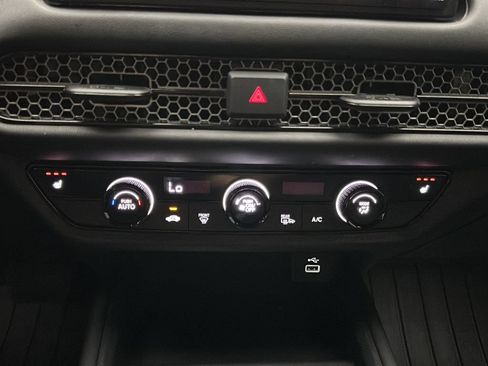 Certified 2024 Honda HR-V Sport image 30