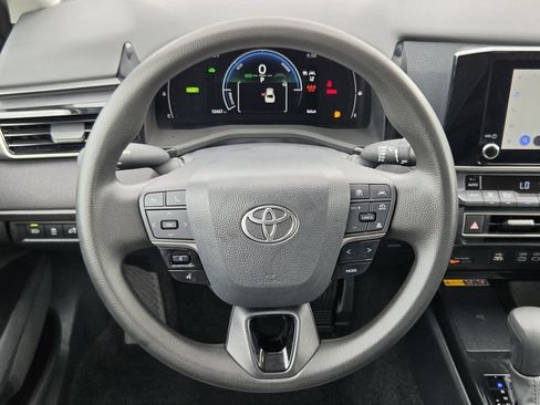 Used 2026 Toyota Camry LE FWD image 15