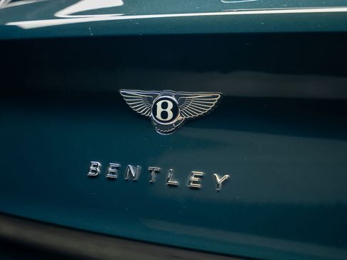 Used 2021 Bentley Bentayga Speed AWD/4WD image 19