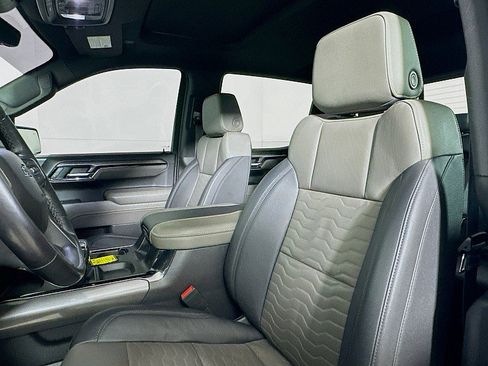 Used 2023 Chevrolet Silverado 1500 ZR2 w/ Technology Package image 11