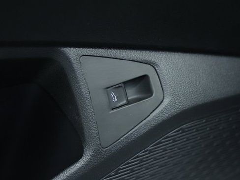 New 2025 Volkswagen Jetta SE image 33