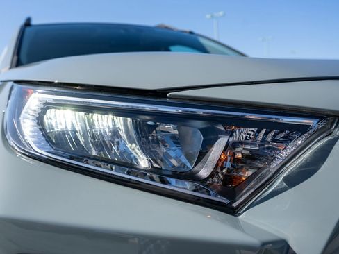 Used 2019 Toyota RAV4 Adventure image 22