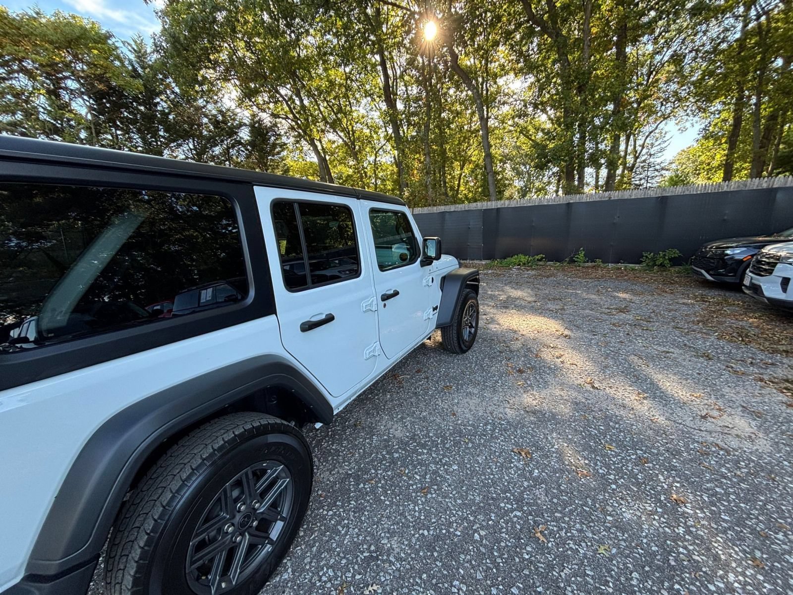 Used 2025 Jeep Wrangler Unlimited Sport AWD/4WD image 12