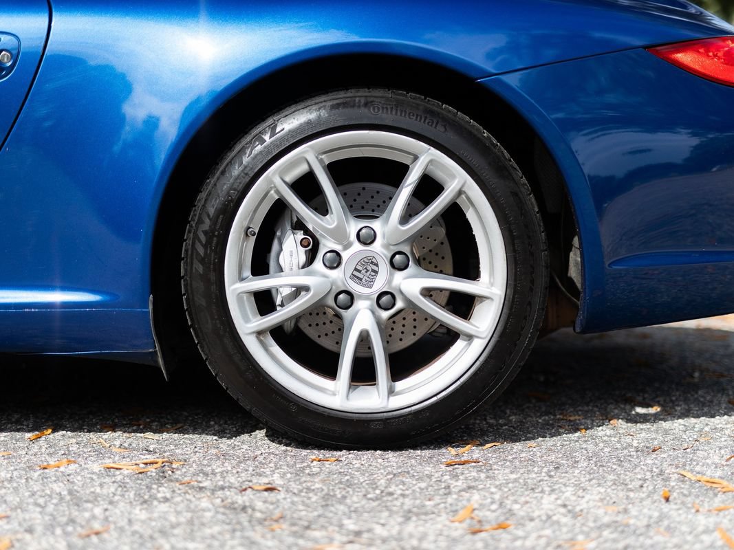 Used 2009 Porsche 911 Carrera RWD image 12
