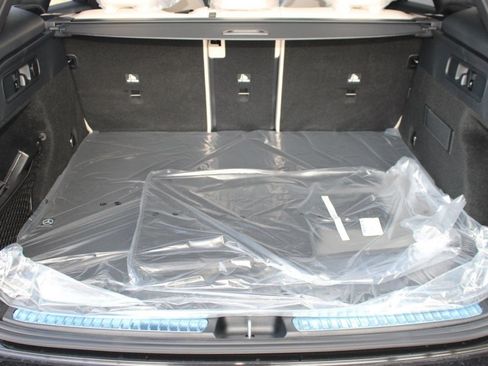 Certified 2026 Mercedes-Benz GLC 300 image 32