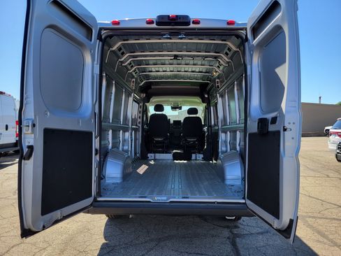 Used 2025 RAM ProMaster 3500 w/ Premium Convenience Group FWD image 18