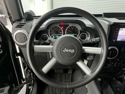 Used 2010 Jeep Wrangler Sahara AWD/4WD image 17