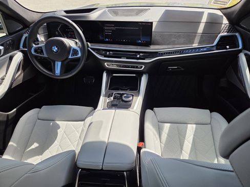 Used 2025 BMW X6 xDrive40i w/ Executive Package image 14