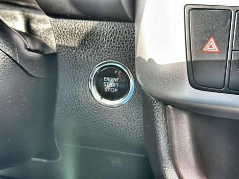 Used 2018 Toyota Highlander Limited image 17