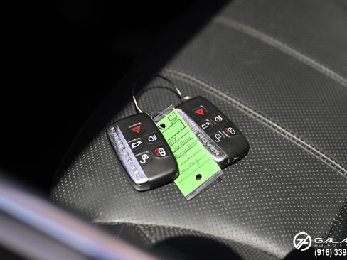 Used 2017 Land Rover Range Rover Sport HSE image 32