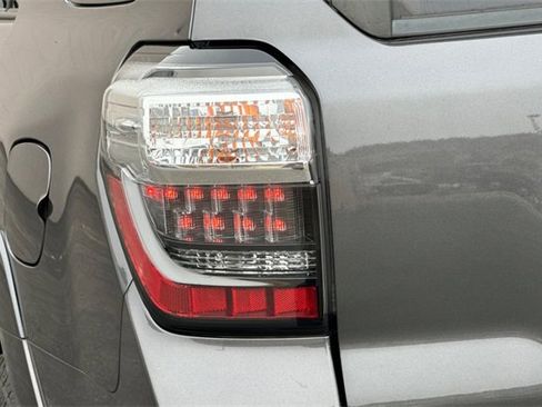 Used 2020 Toyota 4Runner SR5 Premium w/ Moonroof Package image 33