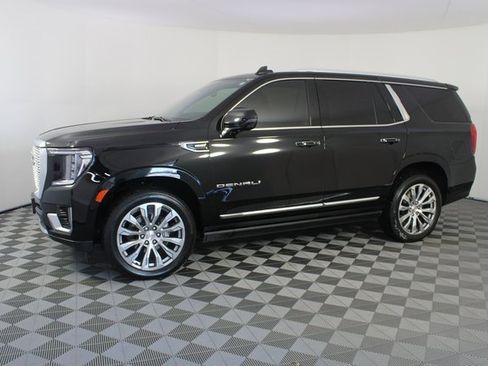 Used 2023 GMC Yukon Denali image 2