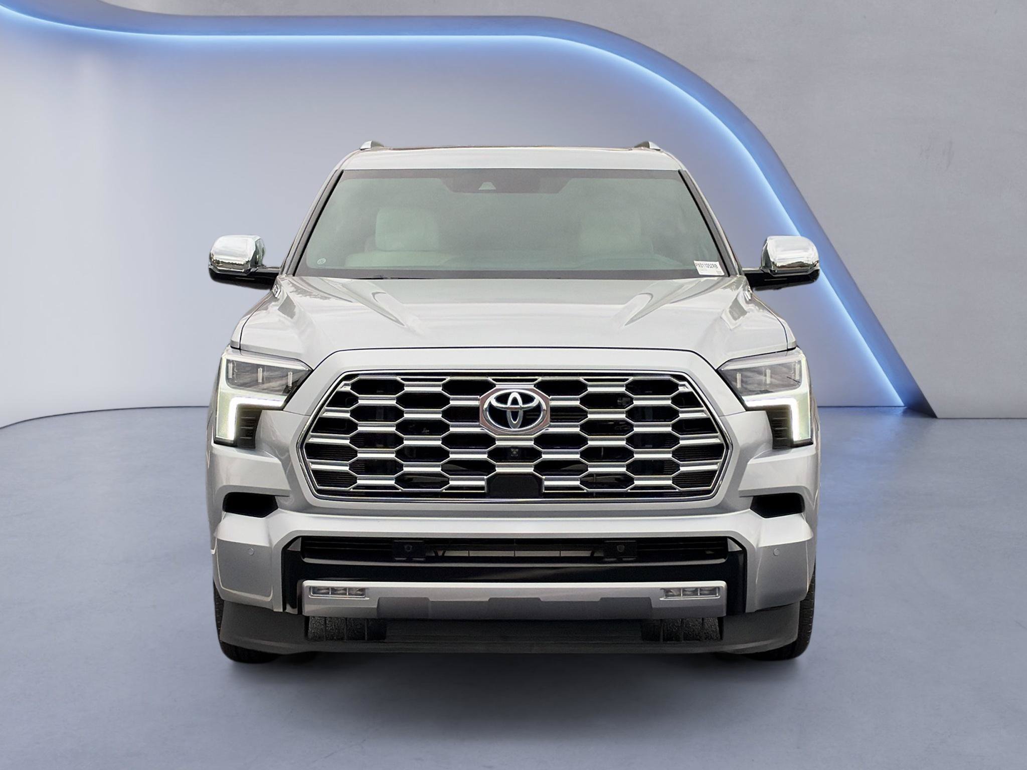 Used 2023 Toyota Sequoia Capstone AWD/4WD image 2