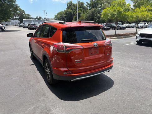 Used 2016 Toyota RAV4 XLE FWD image 11