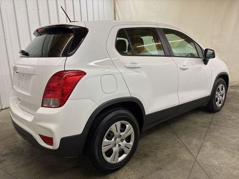 Used 2018 Chevrolet Trax LS FWD image 6