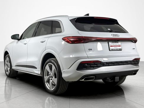 Used 2025 Audi Q5 Premium Plus w/ Premium Plus AWD/4WD image 3