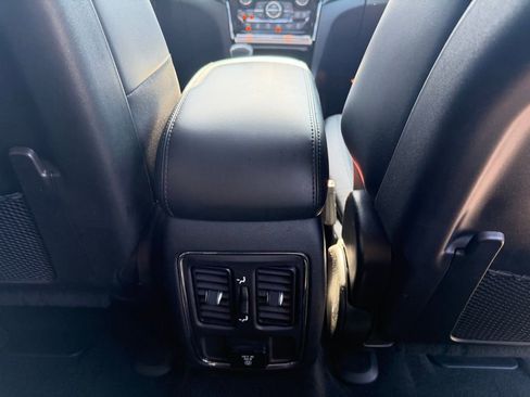 Used 2022 Jeep Grand Cherokee Laredo X RWD image 34
