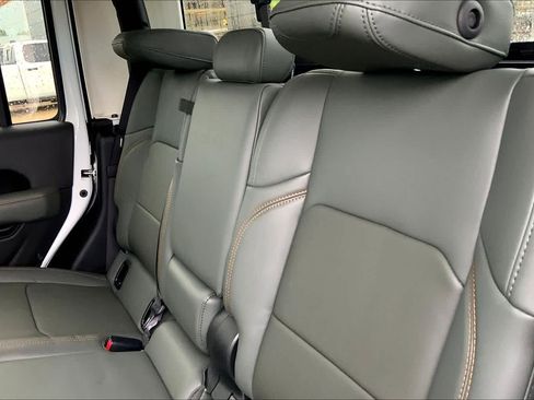 New 2026 Jeep Gladiator Mojave image 17