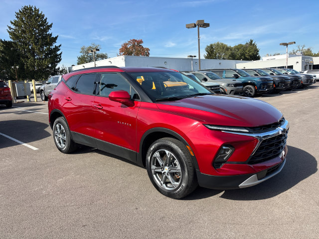 Used 2024 Chevrolet Blazer LT w/ Convenience Package FWD image 5