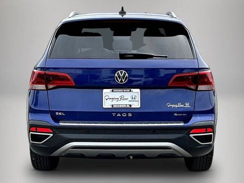 Used 2022 Volkswagen Taos SEL image 6