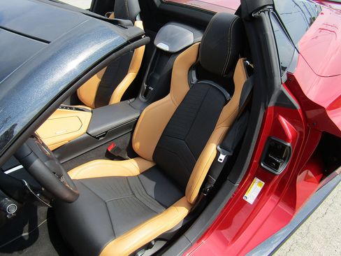 Used 2024 Chevrolet Corvette Stingray Preferred Conv w/ Stealth Interior Trim Package RWD image 9