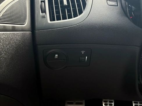 Used 2015 Hyundai Genesis 3.8 image 30