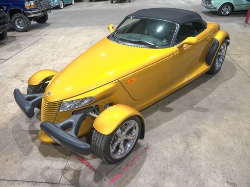 Used 2002 Chrysler Prowler RWD image 29