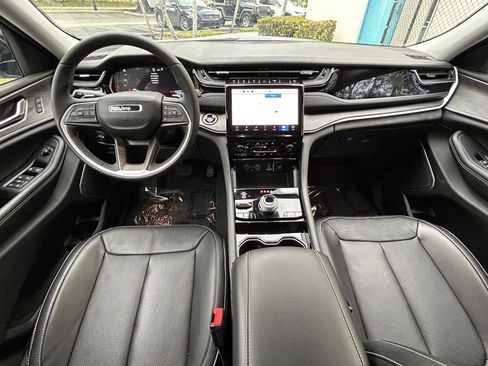 New 2023 Jeep Grand Cherokee 4WD 4xe w/ Luxury Tech Group II image 10