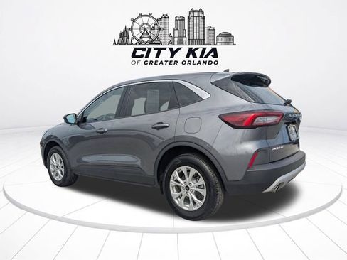 Used 2024 Ford Escape Active AWD/4WD image 3
