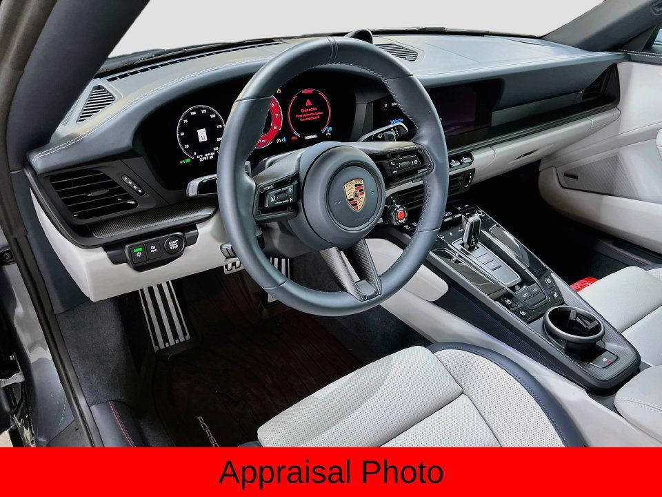Certified 2026 Porsche 911 Targa 4 GTS AWD/4WD image 4