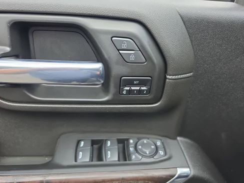 Used 2023 GMC Sierra 3500 Denali AWD/4WD image 13