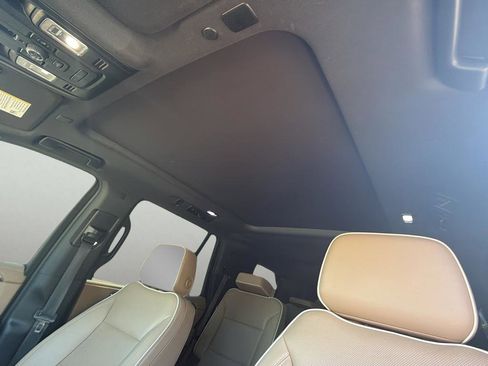 Used 2022 Chevrolet Tahoe Premier image 29