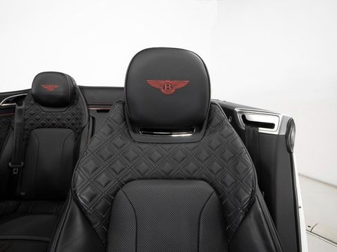Used 2020 Bentley Continental GT image 21