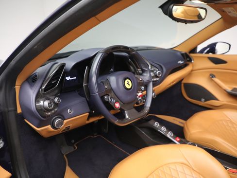 Certified 2017 Ferrari 488 Spider RWD image 15